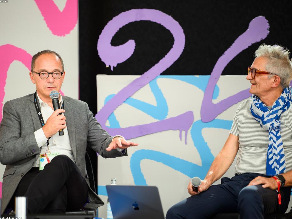 ឥទ្ធិពលនៃព្រឹត្តិការណ៍ច្រើនលើសង្គម